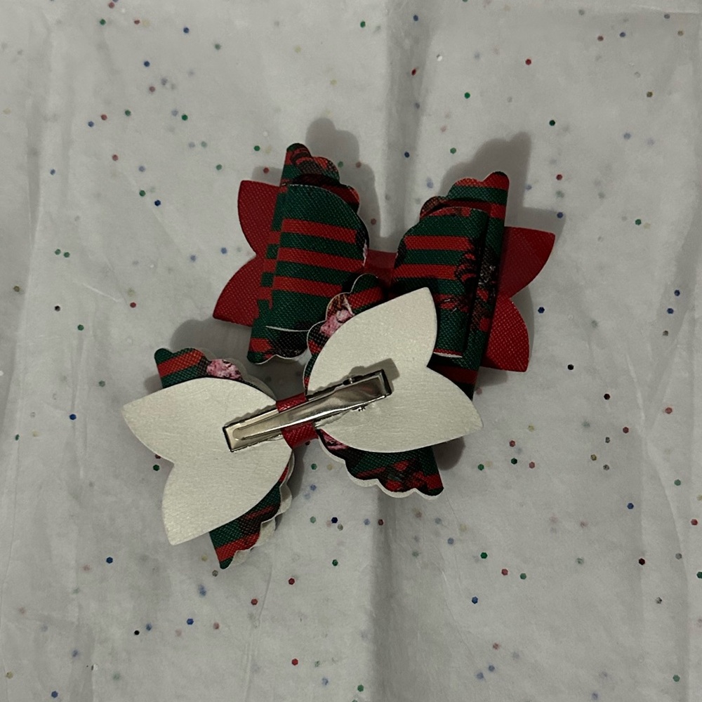 Bows - Picture 3 of 3